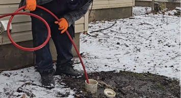 Hydro jetting high-pressure pipe cleaning